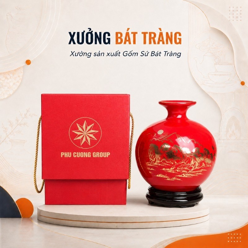 Bình hút lộc in logo màu đỏ hoạ tiết Mã Đáo Thành Công chiều cao 22cm XBT-BHL05 đặt cạnh hộp quà xi đỏ