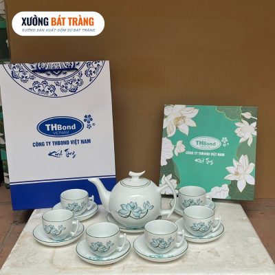 Alternative view of Bộ ấm chén in logo men sứ trăng dáng bưởi cành hoạ tiết hoa sen xanh XBT-AC01