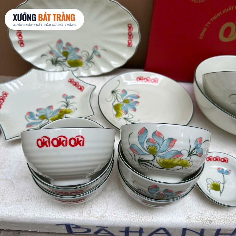 Bộ bát đĩa in logo 13 món men sứ trắng hoạ tiết hoa sen XBT-BĐ05 - Ảnh 2