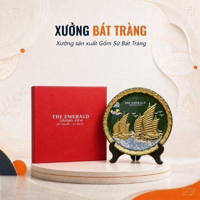 Đĩa sứ biểu trưng in logo màu xanh lục hoạ tiết thuyền buồm dát vàng phi 28 XBT-ĐBT05 - Ảnh đại diện
